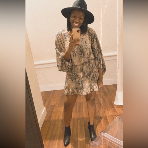 fab’rik Taupe Snakeskin Print Mini Dress Size L - Picture 2 of 4